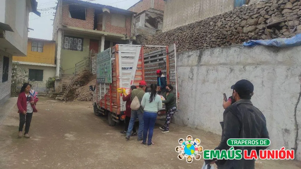 ¡Libera espacio y ayuda con la recolección de ropa usada en Rímac!