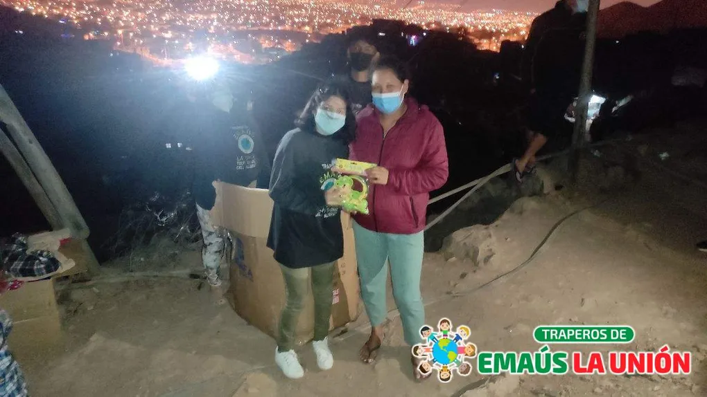 Traperos de Emaús en Comas: Dona y Ayuda, ¡Fácil y Gratis!