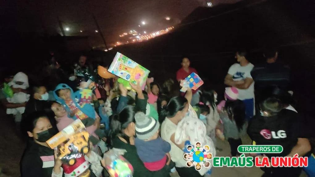 Traperos de Emaús La Unión en La Victoria: Dona, Libera Espacio y Ayuda