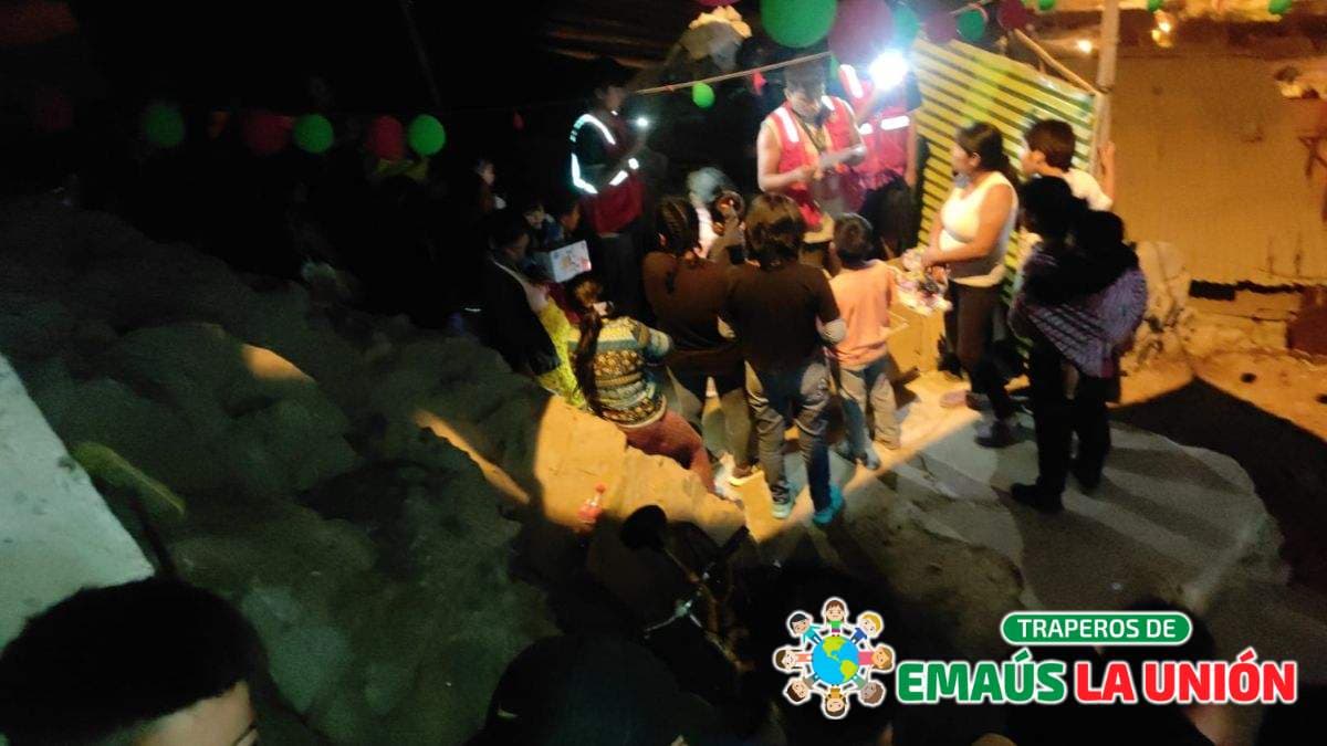 Dónde donar ropa usada en Villa María del Triunfo: ¡Ayuda a quienes más lo necesitan!